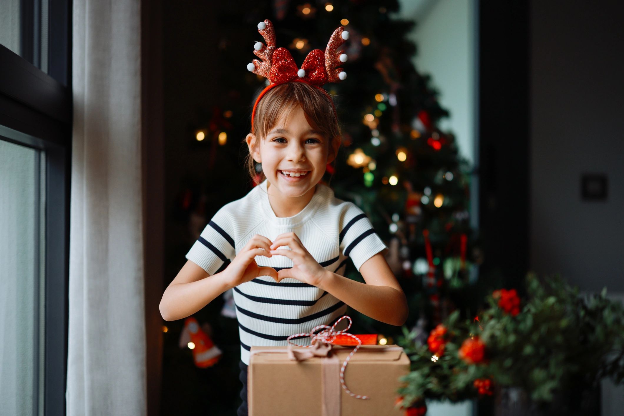 festive kids jewelry for winter holidays